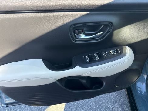 Certified 2023 Honda HR-V EX-L image 9