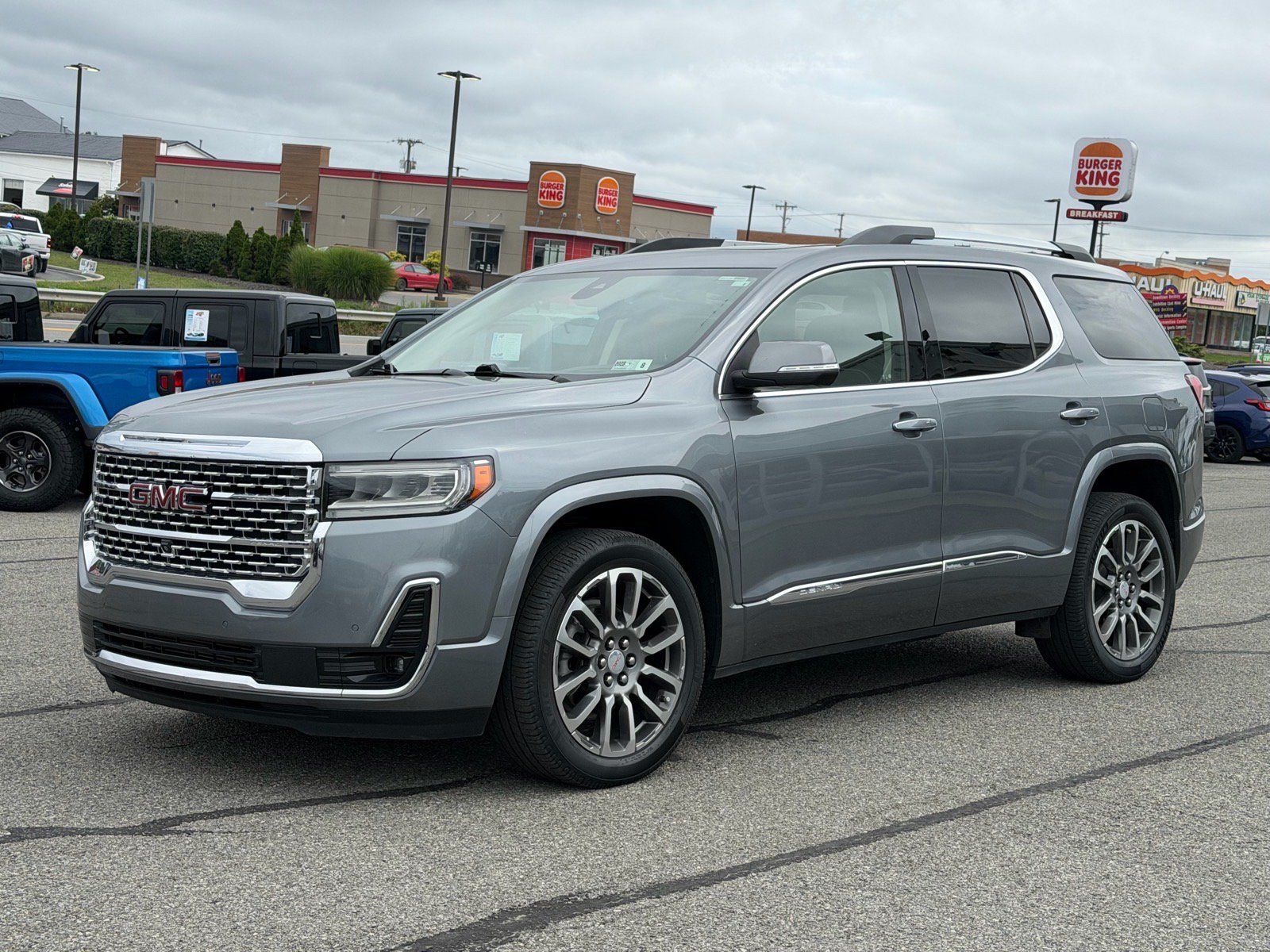 Used 2022 GMC Acadia Denali w/ Denali Ultimate Package AWD/4WD image 1
