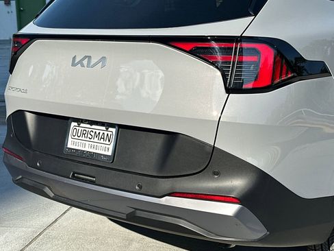 New 2026 Kia Sportage EX FWD image 5