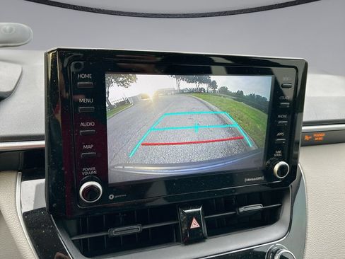 Used 2022 Toyota Corolla LE FWD image 22