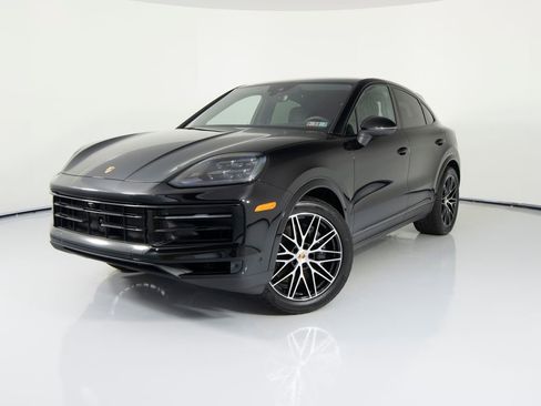 Certified 2025 Porsche Cayenne Coupe image 6