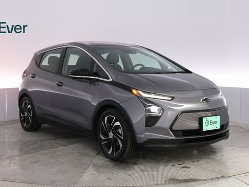 Used 2022 Chevrolet Bolt LT w/ Infotainment Package image 4