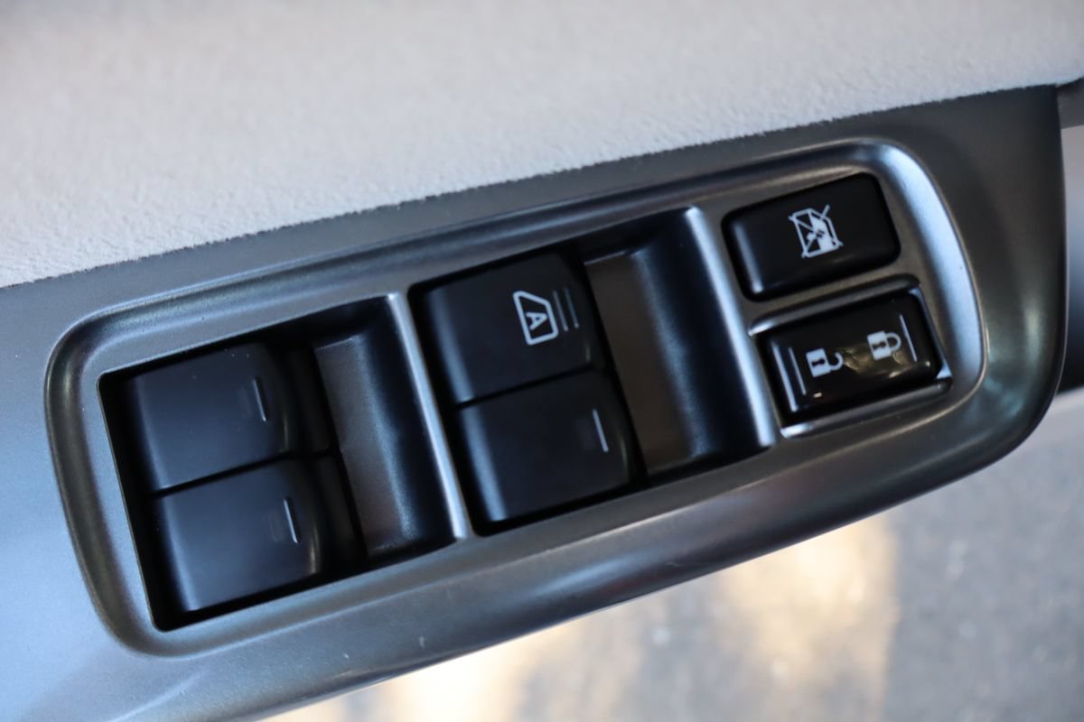 Used 2013 Subaru Forester 2.5X Limited AWD/4WD image 28