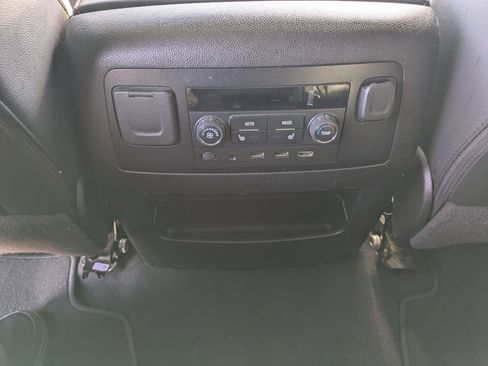 Used 2020 GMC Yukon SLT w/ Open Road Package image 16