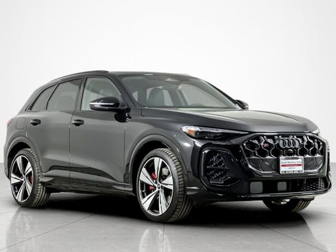 New 2025 Audi SQ5 Premium Plus image 2