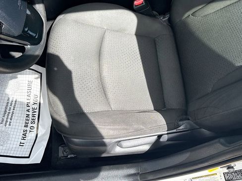 Used 2019 Toyota Prius LE image 21