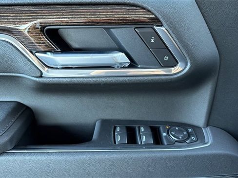 New 2026 GMC Sierra 1500 Elevation image 11