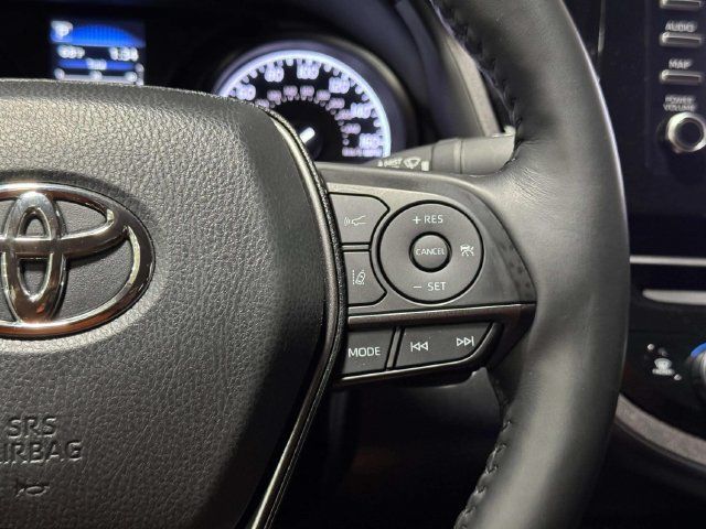 Used 2022 Toyota Camry SE w/ Cold Weather Package FWD image 16