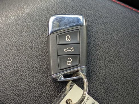 Certified 2025 Volkswagen Jetta GLI Autobahn FWD image 32
