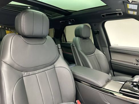 Certified 2025 Land Rover Range Rover Sport Dynamic SE AWD/4WD image 5