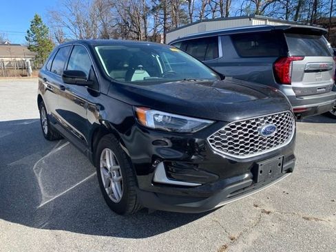 Used 2023 Ford Edge SEL image 3