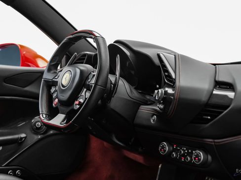 Used 2017 Ferrari 488 GTB RWD image 62