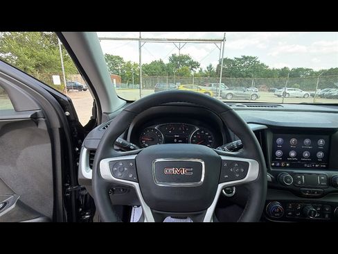 Used 2024 GMC Terrain SLT w/ Elevation Edition AWD/4WD image 11