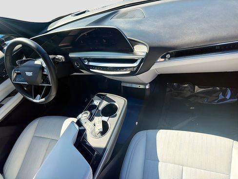 Used 2024 Cadillac Lyriq Luxury RWD image 34