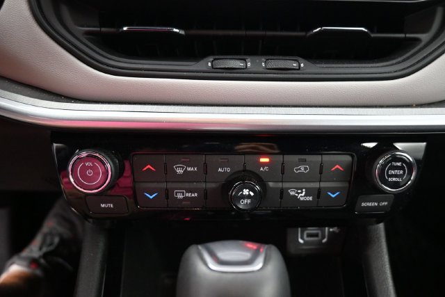 Used 2026 Jeep Compass Limited w/ Mopar All Weather Package AWD/4WD image 22