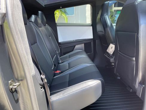 Used 2025 Tesla Cybertruck Cyberbeast AWD/4WD image 27