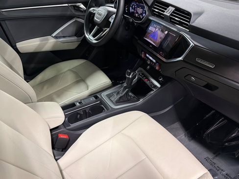 Used 2023 Audi Q3 2.0T Premium w/ Convenience Package AWD/4WD image 15