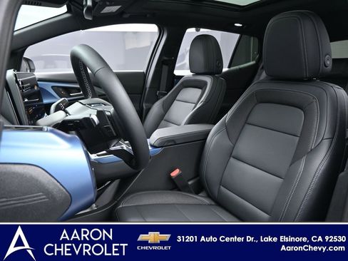 New 2026 Chevrolet Equinox EV LT image 8