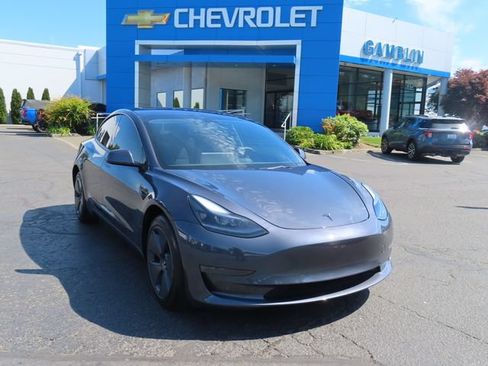 Used 2023 Tesla Model 3 Standard Range RWD image 1