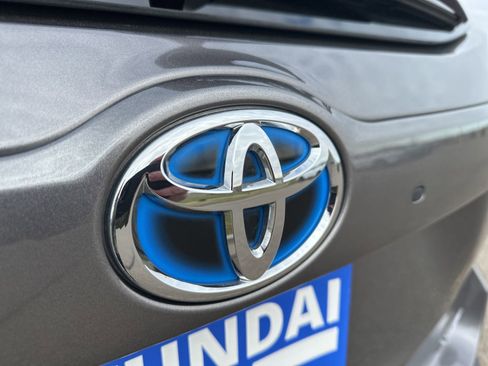 Used 2018 Toyota Highlander Limited w/ Carpet Mat Package (TMS) AWD/4WD image 10