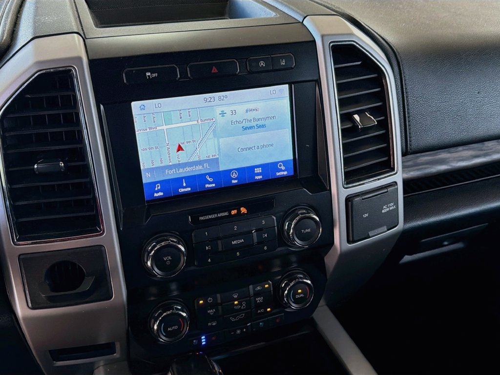 Used 2020 Ford F150 Lariat RWD image 12