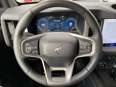 New 2025 Ford Bronco Outer Banks w/ Sasquatch Package image 22