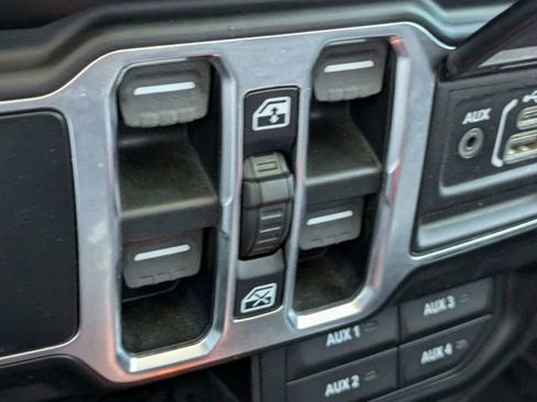 Used 2021 Jeep Wrangler Unlimited Sport image 18