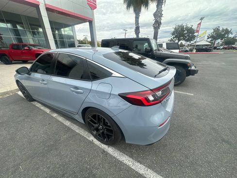 Used 2022 Honda Civic Sport Touring image 3