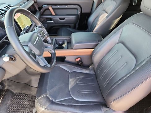Used 2022 Land Rover Defender 90 X-Dynamic HSE image 10