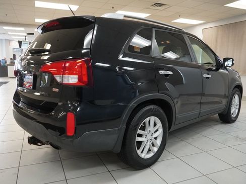 Used 2014 Kia Sorento LX w/ Touring Package (LX) image 17