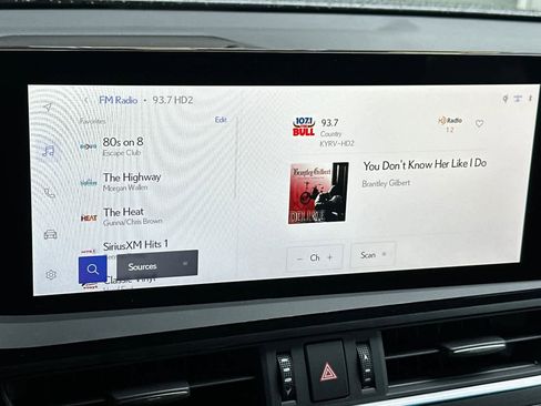 Used 2025 Lexus ES 300h w/ Accessory Package (Z2) FWD image 20