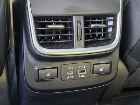 Used 2025 Subaru Outback Limited image 35
