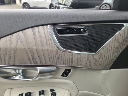 Used 2023 Volvo XC90 B6 Plus w/ Protection Package image 27