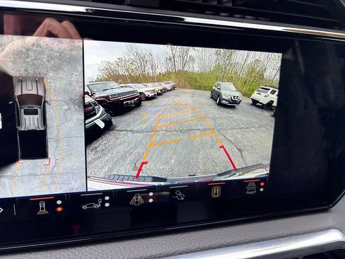 Used 2024 GMC Sierra 2500 Denali w/ Denali Reserve Package AWD/4WD image 35