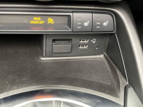 Used 2021 MAZDA MX-5 Miata RF Grand Touring RWD image 19