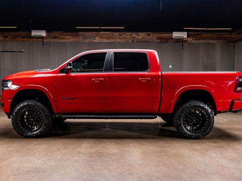 Used 2021 RAM 1500 Laramie AWD/4WD image 5