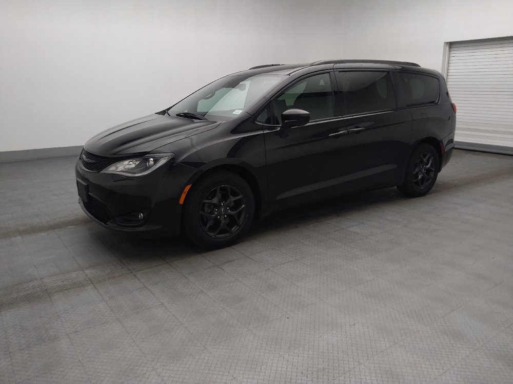 Used 2019 Chrysler Pacifica Touring-L w/ Advanced Safetytec Group FWD image 2