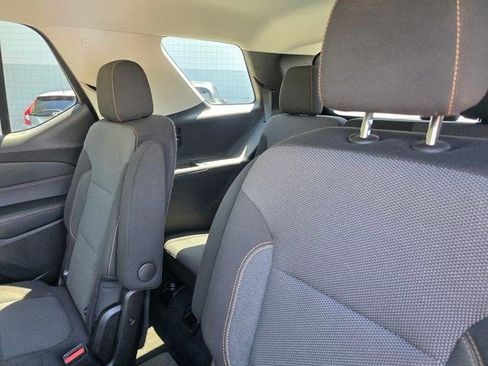 Certified 2021 Chevrolet Traverse LT FWD image 14