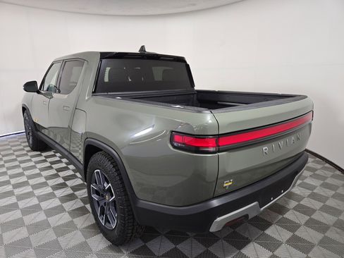 Used 2022 Rivian R1T Launch Edition image 3