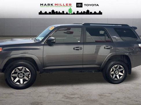 Certified 2023 Toyota 4Runner TRD Off-Road Premium AWD/4WD image 2
