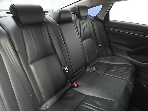 Used 2022 Honda Accord Touring image 17