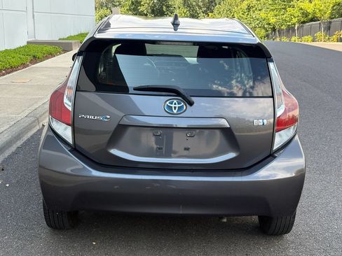 Used 2016 Toyota Prius C Two FWD image 4