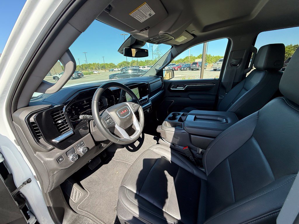 Used 2025 GMC Sierra 1500 SLT RWD image 6
