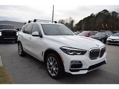 Used 2020 BMW X5 xDrive40i w/ Premium Package image 11