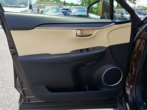 Used 2015 Lexus NX 300h AWD w/ Luxury Package image 13