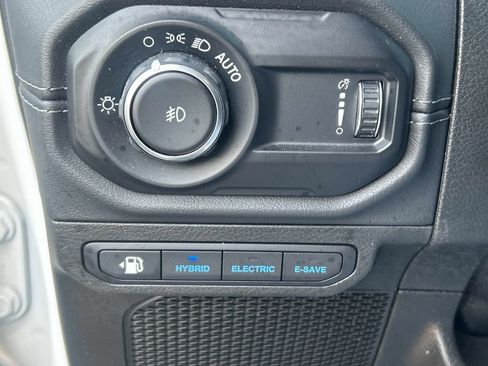 Used 2024 Jeep Wrangler High Altitude AWD/4WD image 23