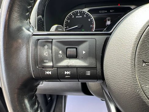 Used 2022 Nissan Pathfinder SV AWD/4WD image 29