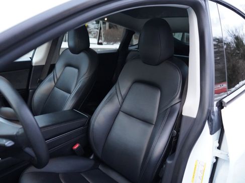 Used 2020 Tesla Model Y Performance image 35