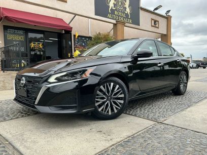 Used 2024 Nissan Altima 2.5 SV