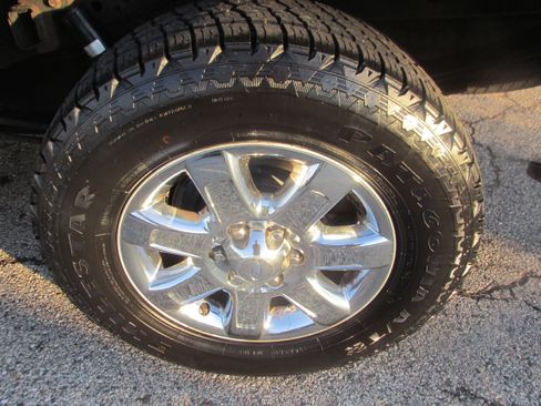 Used 2013 Ford F150 XLT w/ XLT Chrome Pkg image 12